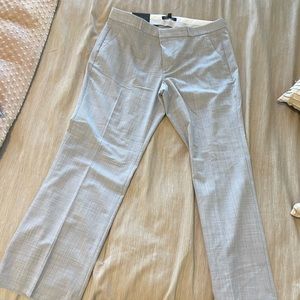 Banana Republic gray Logan trouser pant. 14 P